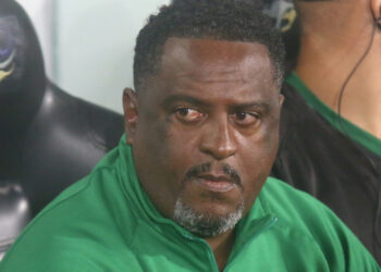 técnico Jorge Castilho comenta sobre especulação