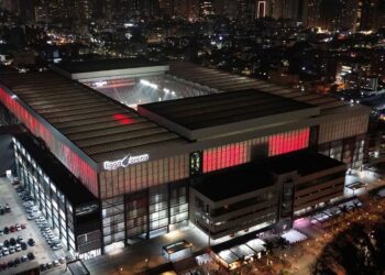 Athletico cobra R$ 70 milhões da Ligga por valor atrasado no naming rights Athletico cobra R$ 70 milhões da Ligga por valor atrasado no naming rights