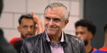 Enquanto Petraglia ofende torcida, Athletico fatura alto com sócios e bilheteria: veja ranking