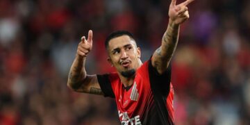 Artilheiro do Athletico, Renan Peixoto celebra fim do jejum: “Muito difícil”