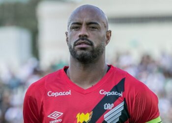 Thiago Heleno pode deixar o clube? Entenda o cenário Thiago Heleno pode deixar o clube? Entenda o cenário