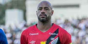 Thiago Heleno pode deixar o clube? Entenda o cenário