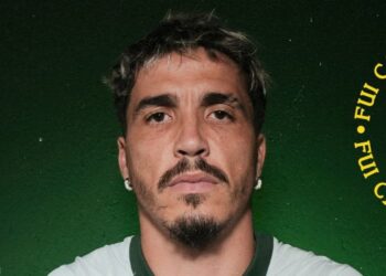 Coritiba apresenta novos uniformes para 2025 com homenagem a título brasileiro Coritiba apresenta novos uniformes para 2025 com homenagem a título brasileiro