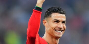 Cristiano Ronaldo lidera ranking dos atletas mais bem pagos em 2025