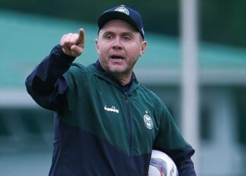 Coritiba acerta renovação de contrato de volante Vini Paulista Coritiba acerta renovação de contrato de volante Vini Paulista