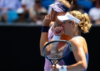 Dupla de Bia Haddad avança pela 1ª vez às oitavas de Roland Garros Dupla de Bia Haddad avança pela 1ª vez às oitavas de Roland Garros