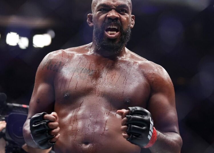 Jon Jones anuncia aposentadoria do MMA