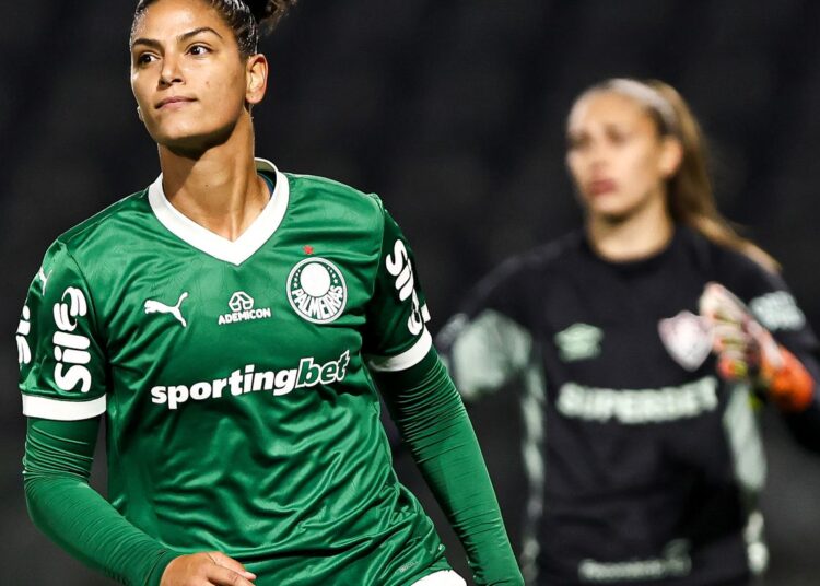 Brasileiro Feminino: Fluminense perde para Palmeiras e se complica Brasileiro Feminino: Fluminense perde para Palmeiras e se complica