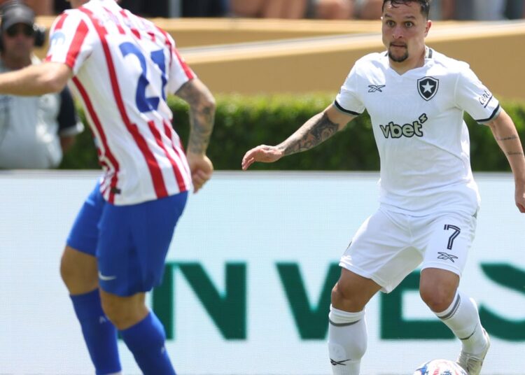 Botafogo perde, mas avança para oitavas da Copa do Mundo de Clubes Botafogo perde, mas avança para oitavas da Copa do Mundo de Clubes