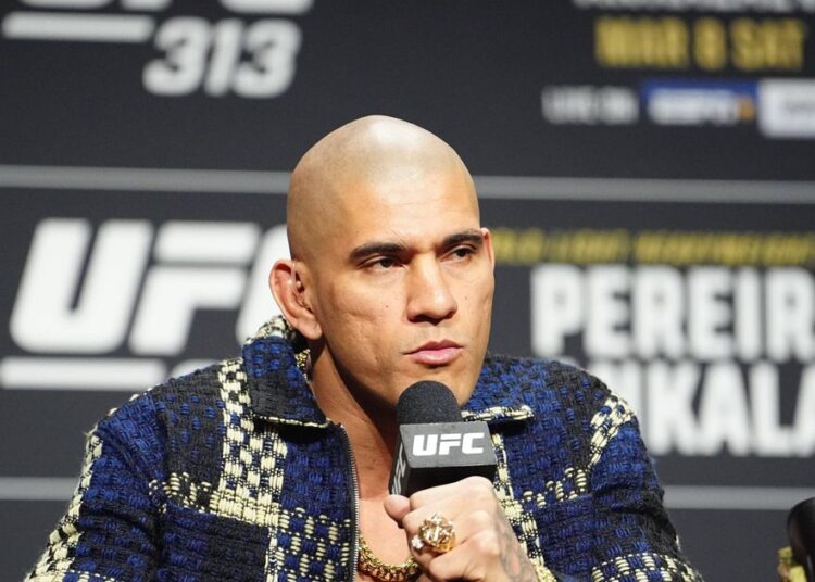 Rival de Poatan surpreende com análise positiva: “Estrela no UFC”