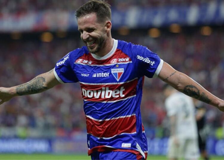 Alvo do Athletico, Lucas Sasha define futuro no Fortaleza Alvo do Athletico, Lucas Sasha define futuro no Fortaleza