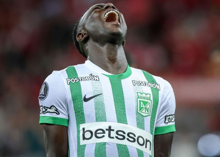 Athletico faz proposta por colombiano que pode superar Vitor Roque Athletico faz proposta por colombiano que pode superar Vitor Roque