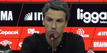 Em crise na Série B, Athletico demite diretor de futebol, Rodrigo Possebon