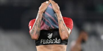 Athletico completa seis meses do rebaixamento com reformulação e mais vexames