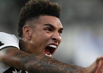 Botafogo acerta venda de Igor Jesus e Coritiba fatura com transferência Botafogo acerta venda de Igor Jesus e Coritiba fatura com transferência