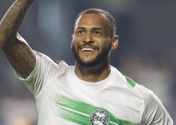 Atacante Júnior Brumado se despede do clube Atacante Júnior Brumado se despede do clube