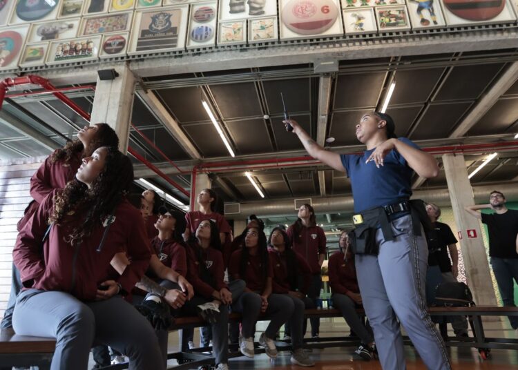 SP: Torcedores acompanham o Campeonato Feminino no Museu do Futebol SP: Torcedores acompanham o Campeonato Feminino no Museu do Futebol