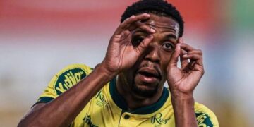 Coritiba anuncia contratação do atacante Iury Castilho, ex-Mirassol