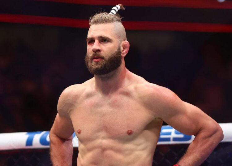 Prochazka tenta passar Poatan para trás e desafia Ankalaev Prochazka tenta passar Poatan para trás e desafia Ankalaev