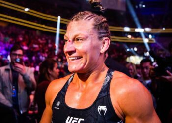 Kayla Harrison conquista cinturão e desafia Amanda Nunes Kayla Harrison conquista cinturão e desafia Amanda Nunes