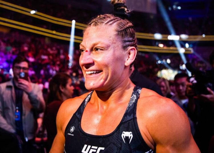 Kayla Harrison conquista cinturão e desafia Amanda Nunes Kayla Harrison conquista cinturão e desafia Amanda Nunes