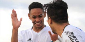 Matheus Cunha no Manchester United relembra erro grosseiro do Coritiba