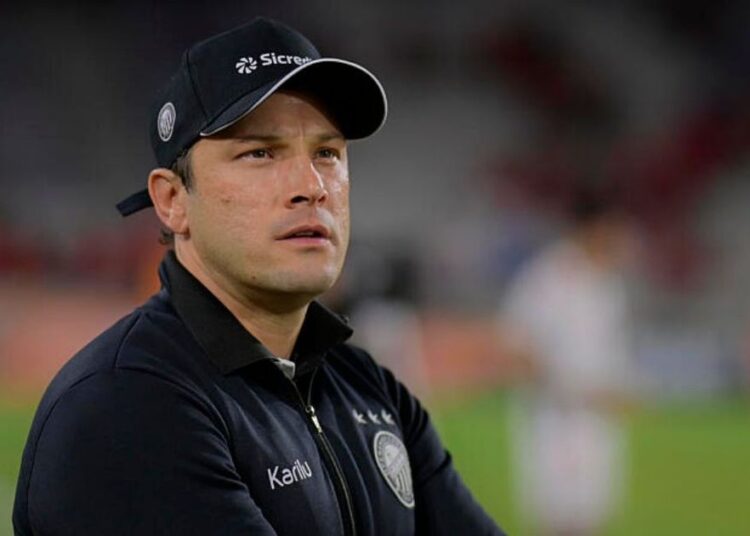 Operário demite técnico Bruno Pivetti após sequência negativa na Série B Operário demite técnico Bruno Pivetti após sequência negativa na Série B