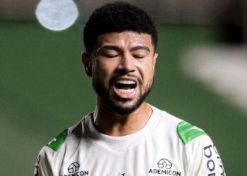 Atacantes do Coritiba vivem longo jejum na Série B 2025