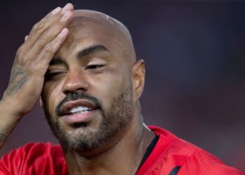 Thiago Heleno revela bastidores de reunião com a diretoria Thiago Heleno revela bastidores de reunião com a diretoria