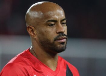 Thiago Heleno chora, cita Petraglia e revela bastidores da saída do Athletico Thiago Heleno chora, cita Petraglia e revela bastidores da saída do Athletico