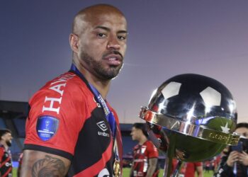 Thiago Heleno foi embora. Qual foi a sua última imagem no Athletico? Thiago Heleno foi embora. Qual foi a sua última imagem no Athletico?