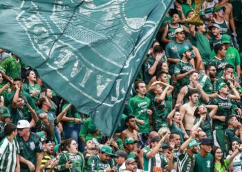Torcida do Coritiba esgota ingressos para clássico contra o Athletico na Arena