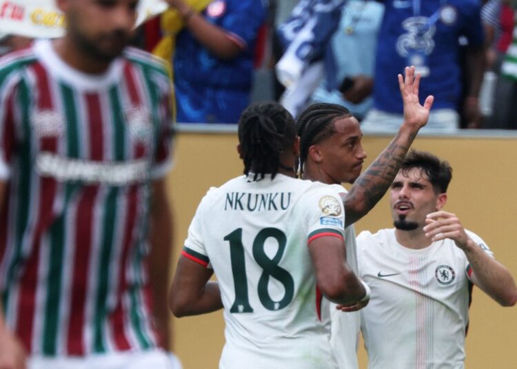João Pedro marca dois e tira Fluminense da Copa do Mundo de Clubes