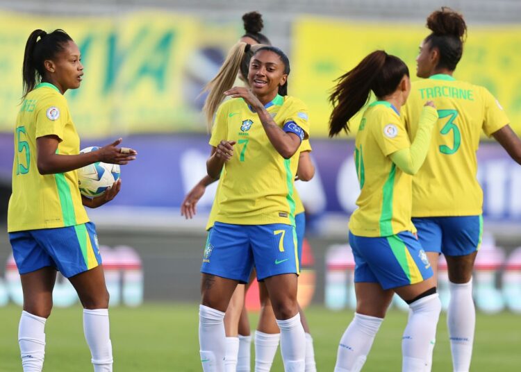 Liderada por Kerolin, seleção goleia Bolívia na Copa América