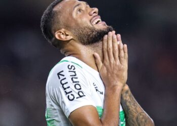 Coritiba mais líder do que nunca e Athletico renovado