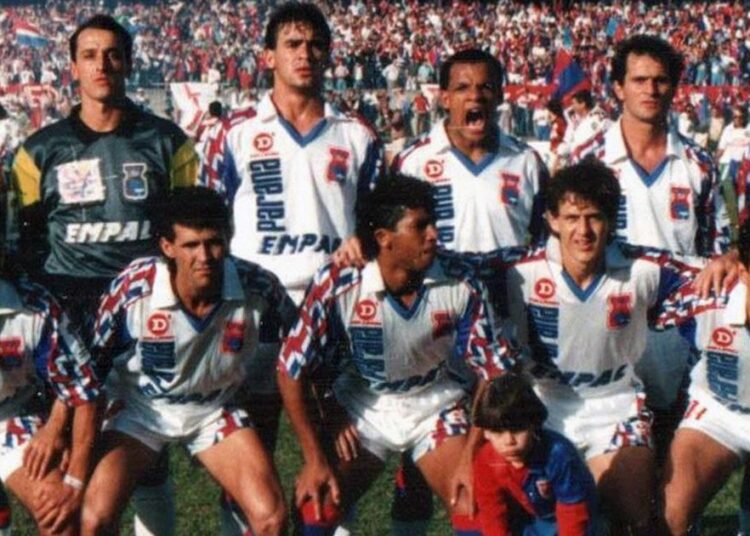 Heróis de 1992 relembram título e lamentam caos atual