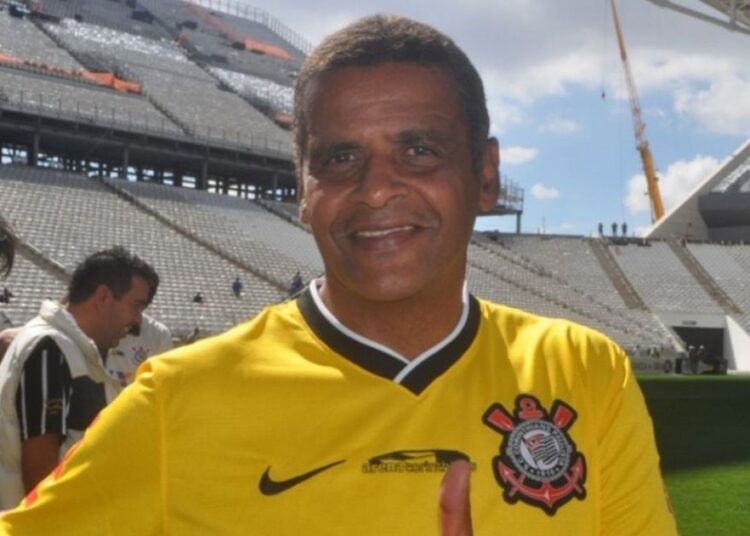 Destaque em Corinthians e São Paulo, ex-Coritiba morre aos 65 anos Destaque em Corinthians e São Paulo, ex-Coritiba morre aos 65 anos