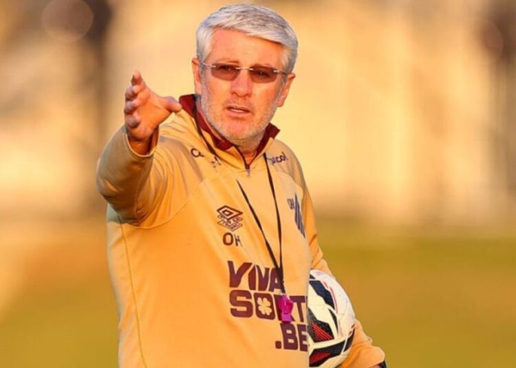 Athletico enfrenta a Ferroviária em alta tensão; veja as escalações