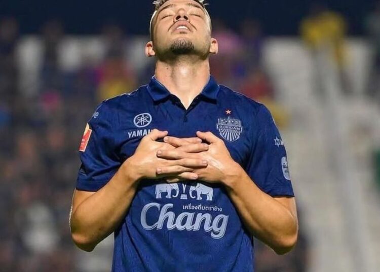 Ex-Athletico e São Paulo vira fenômeno na Tailândia Ex-Athletico e São Paulo vira fenômeno na Tailândia