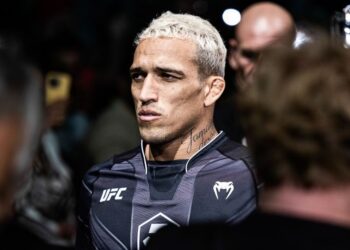 Charles do Bronx faz desabafo após derrota para Topuria no UFC 317