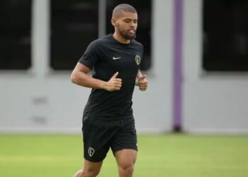 ex-lateral cobra pensão vitalícia por encerrar a carreira aos 23 anos