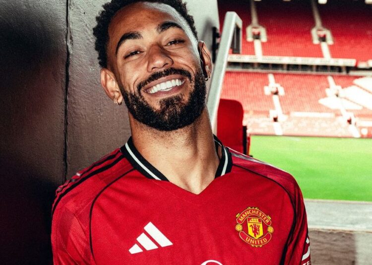 O dia em que Matheus Cunha enfrentou o United com a camisa do Coritiba O dia em que Matheus Cunha enfrentou o United com a camisa do Coritiba