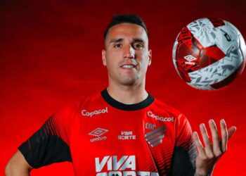 Athletico confirma contratação de Gastón Benavídez Athletico confirma contratação de Gastón Benavídez