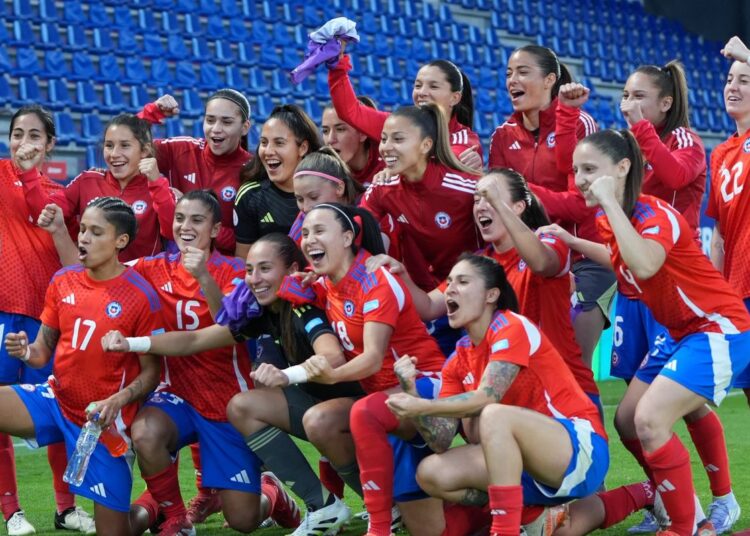 Chile joga bem e derrota seleção peruana por 3 a 0 na Copa América Chile joga bem e derrota seleção peruana por 3 a 0 na Copa América