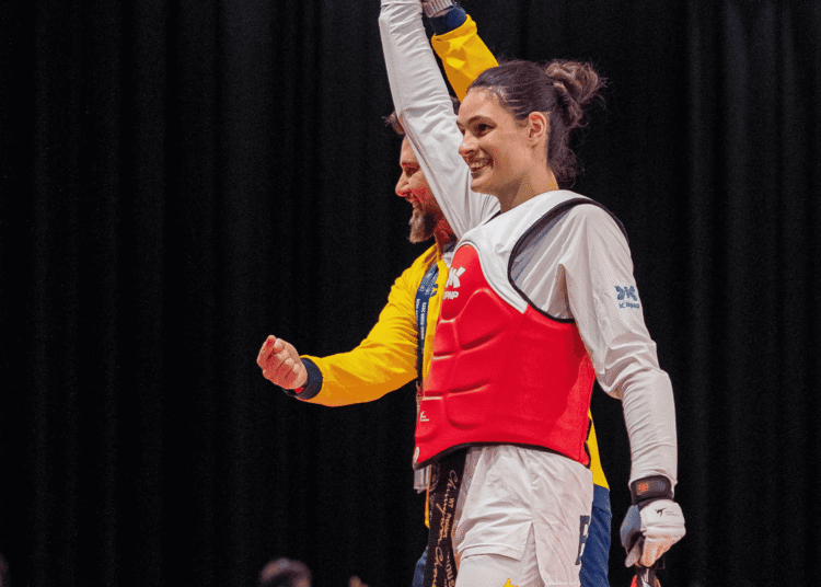 Jogos Mundiais Universitários: Maria Clara Pacheco é ouro no taekwondo