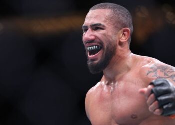 Vitor Petrino chega com confiança no peso-pesado após má fase