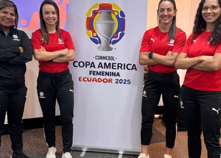 Brasileiras apitam abertura da Copa América Feminina Brasileiras apitam abertura da Copa América Feminina