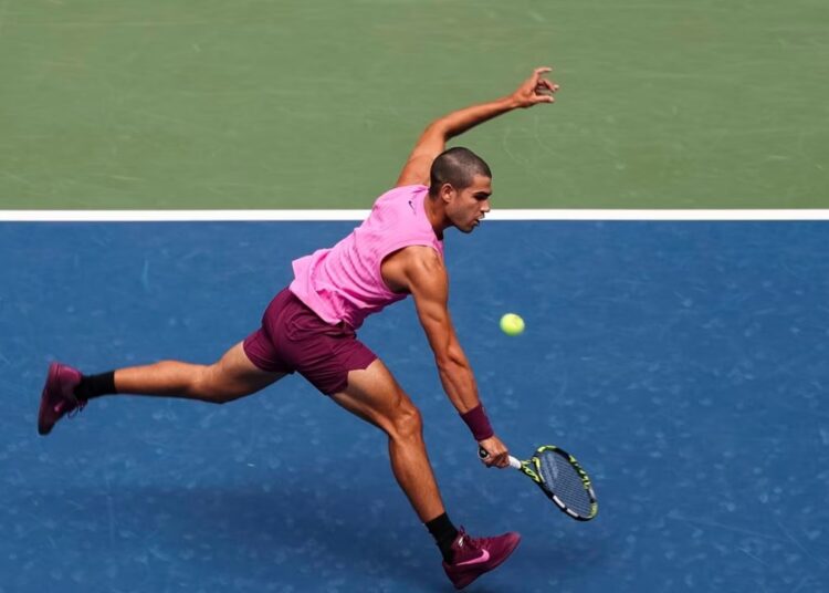 Alcaraz tranquiliza sobre o joelho: “Apenas por precaução, não é grave”