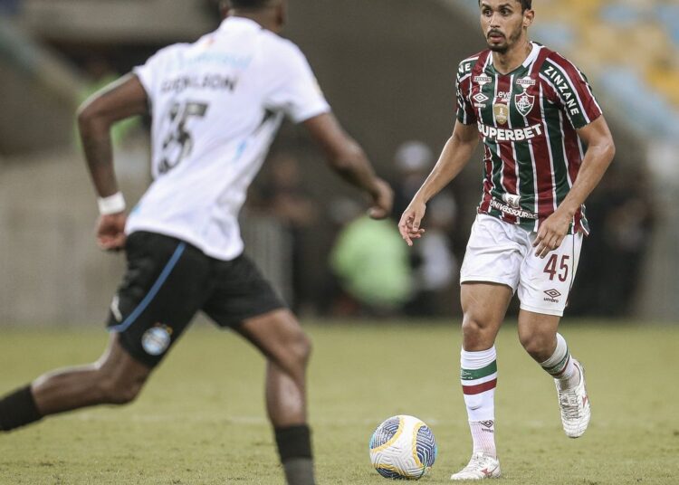 Duelo de Tricolores: Flu recebe Grêmio pela 18ª rodada do Brasileirão Duelo de Tricolores: Flu recebe Grêmio pela 18ª rodada do Brasileirão