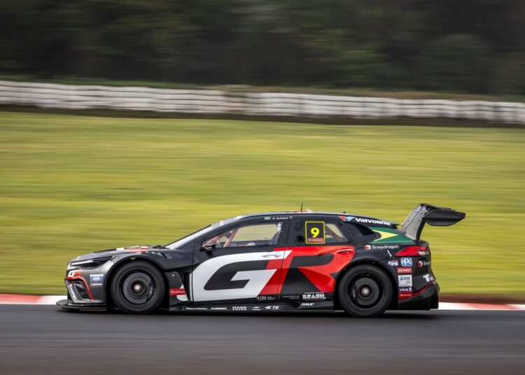 Stock Car:Arthur Gama fecha treino livrecom segundo melhor tempo